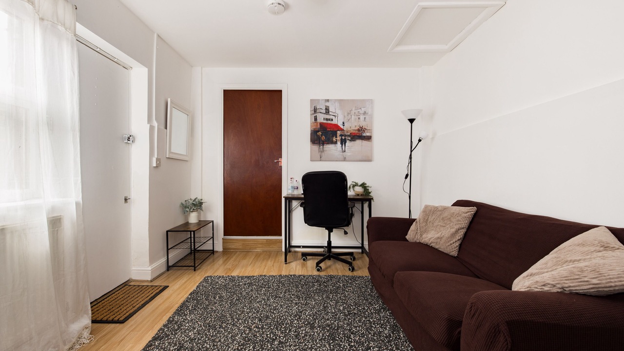 Photo of Livingroom in Grove Green