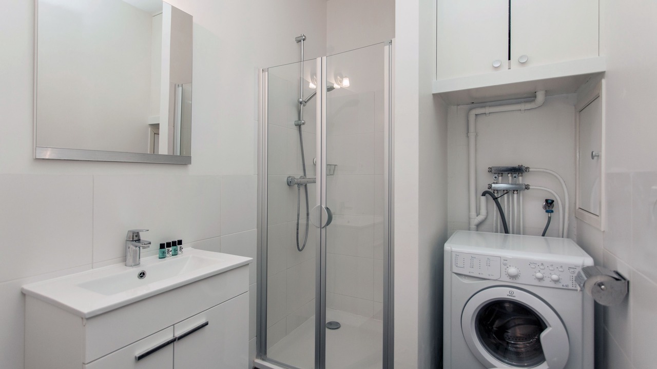 Photo of Bathroom in The Hague Center