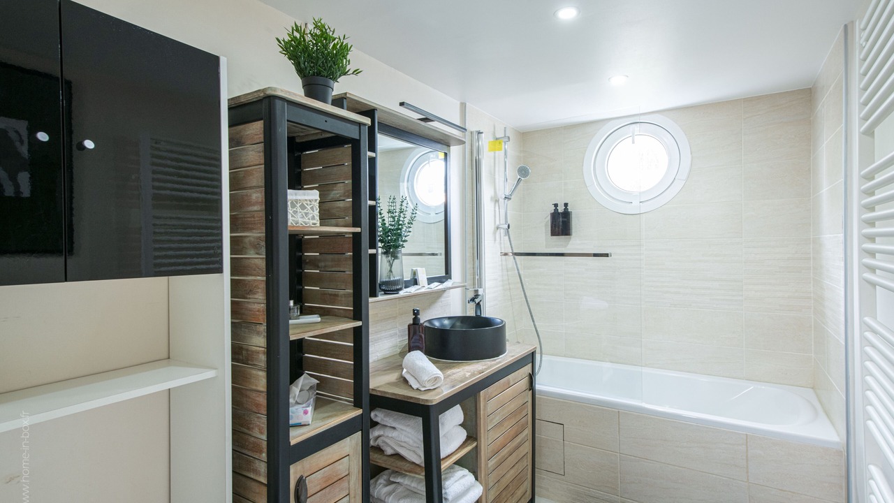 Photo of Bathroom in Cergy