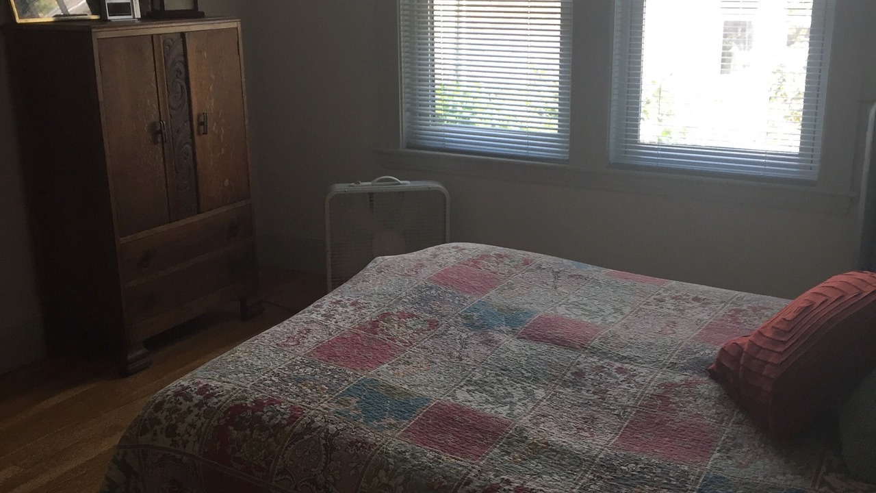 Photo of Bedroom in Jamaica Hills - Pond