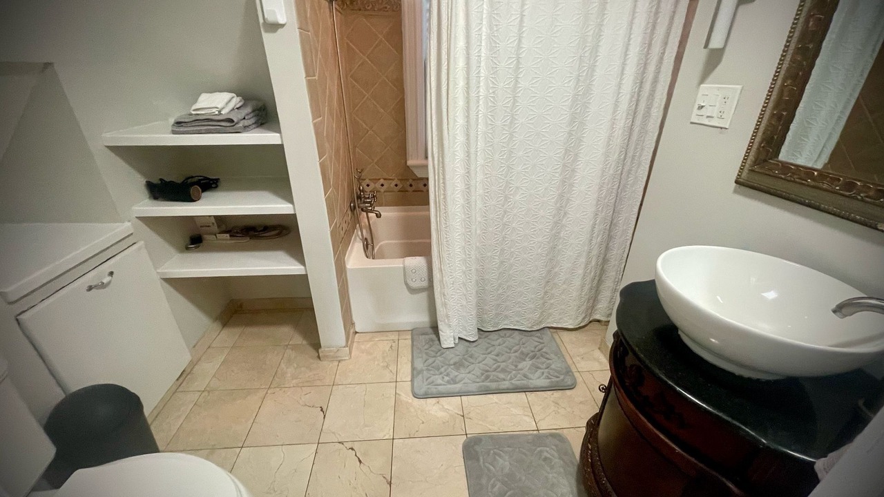 Photo of Bathroom in Egleston Square