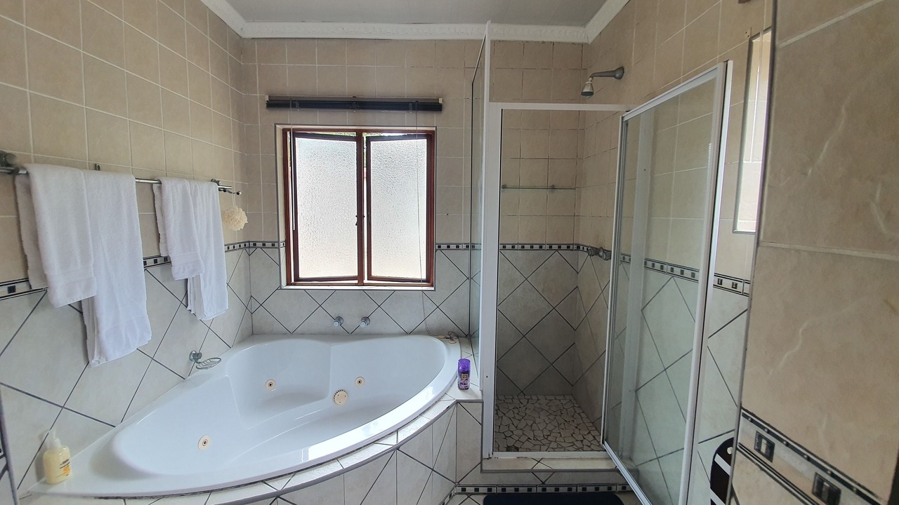 Photo of Bathroom in Uvongo