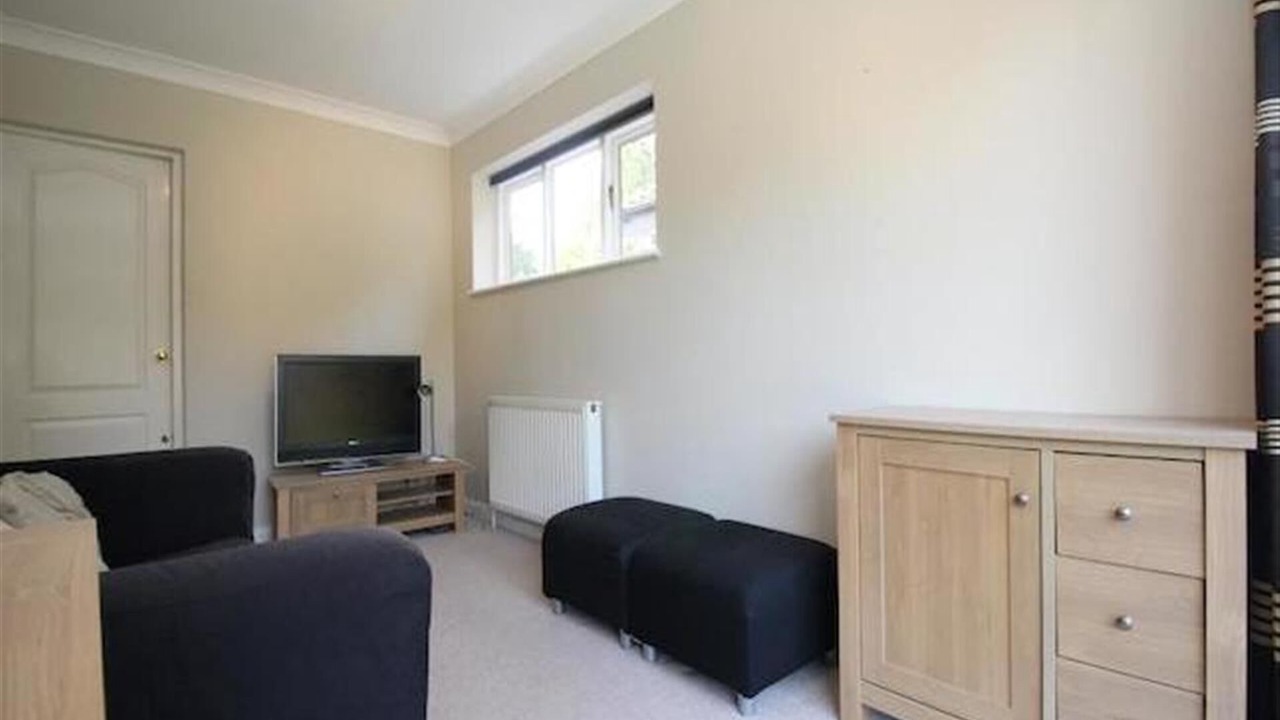 Photo of Livingroom in St. Margarets and North Twickenham
