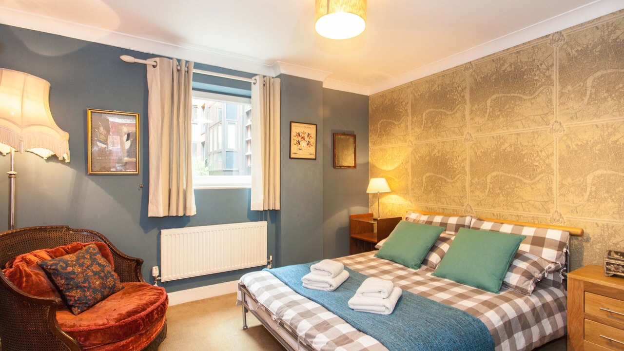 Photo of Bedroom in Queenhithe