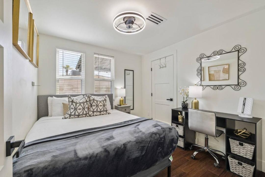 Photo of Bedroom in Garfield