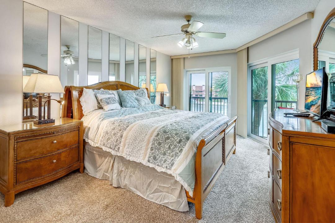 Photo of Bedroom in Sunset Beach