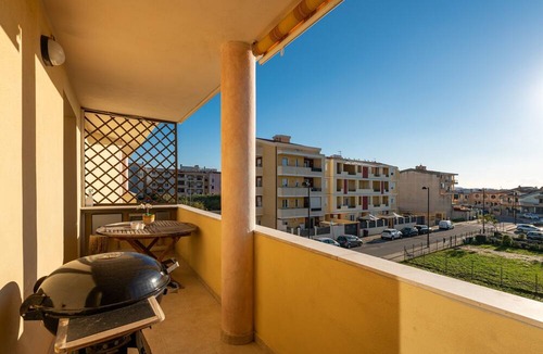 Province of Cagliari Apartment | Apartement 'Casa Dudú' with Balcony, A/C & Wi-Fi