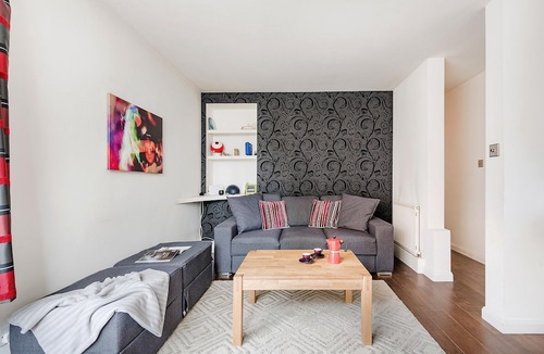 Islington Apartment | Islington Charm - One Bedroom Apartment, Sleeps 2