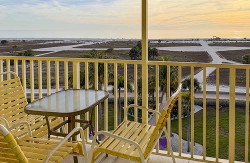 Treasure Island Condo | Fantastic Beachfront Views at Premier Beach Resort w/Heated Pool, Top Attraction Tickets Included.