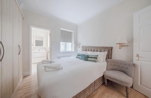 Westminster Apartment | ❄️ A/C. Lift 🛗 EarlyDrop ⏰ FlexPolicy 🔄 King 👑 Full Kitchen 👨‍🍳 W/D 🧺