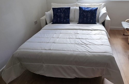 Bromley North Condo | Modern Flat near Central London!