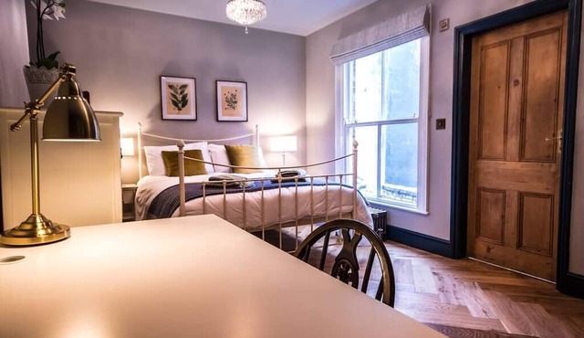 Grade II Apartment Town Centre