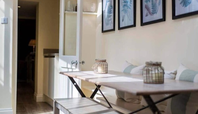 2-Bed Apartment, Notting Hill