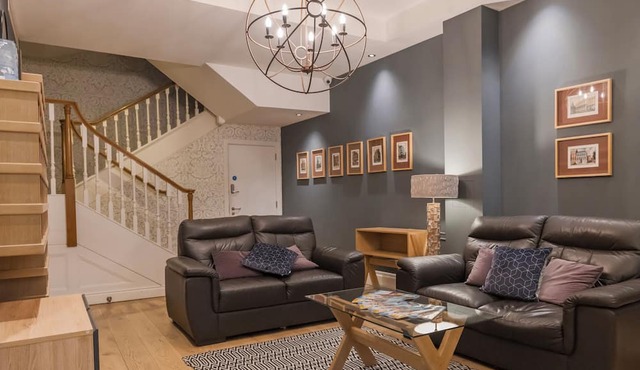 Bank Serviced Apartments LovelyStay