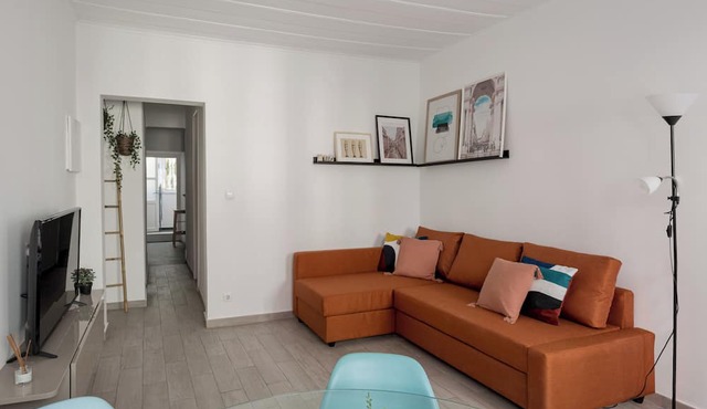 Cozy 1BR in Príncipe Real with Small Patio