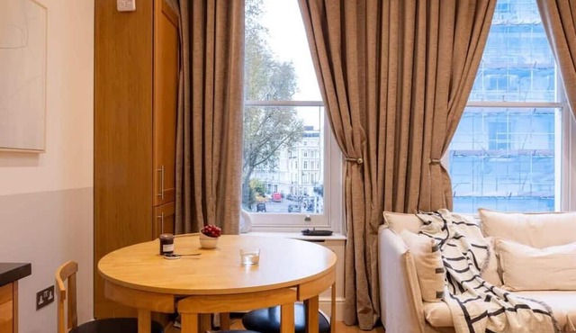The Courtfield - Deluxe Studio in Kensington