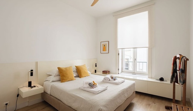 Chiado | Comfy & Prime Location with Parking Space | Family-Friendly