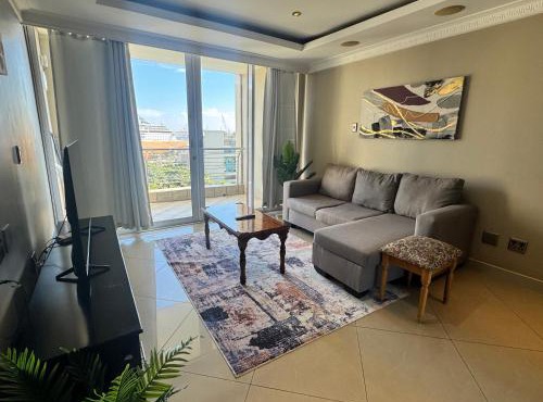 Accommodation Front - Comfortable 2 Sleeper Close to Cruise Terminal