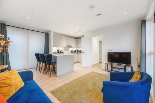 Executive 3-Bed 2-Bath Apartment Central London